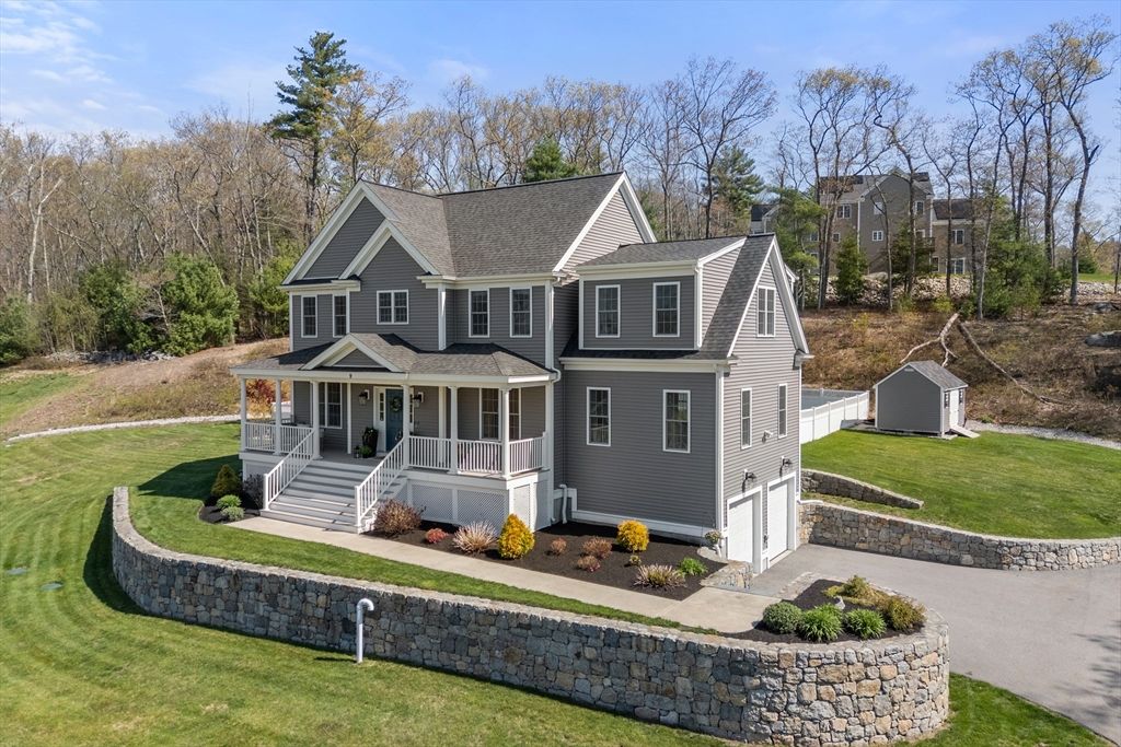 9 Jewell Xing, Mendon, MA 01756