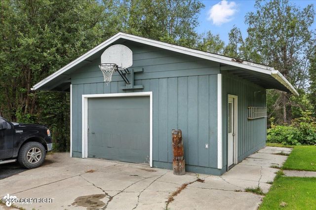 7501 E Sarasota Drive, Wasilla, AK 99654