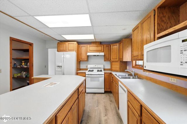 7501 E Sarasota Drive, Wasilla, AK 99654
