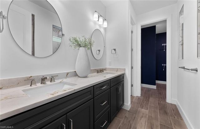 10133 Seaside WAY, Bonita Springs, FL 34135