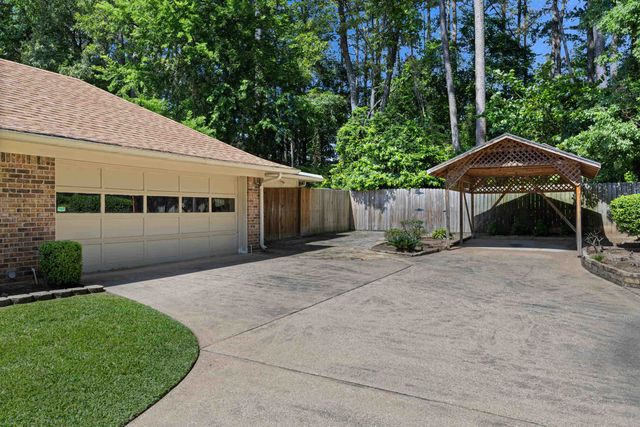 811 Pinegrove Lane, Longview, TX 75604