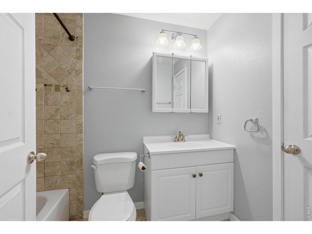 2800 Kalmia Ave B-214, Boulder, CO 80301