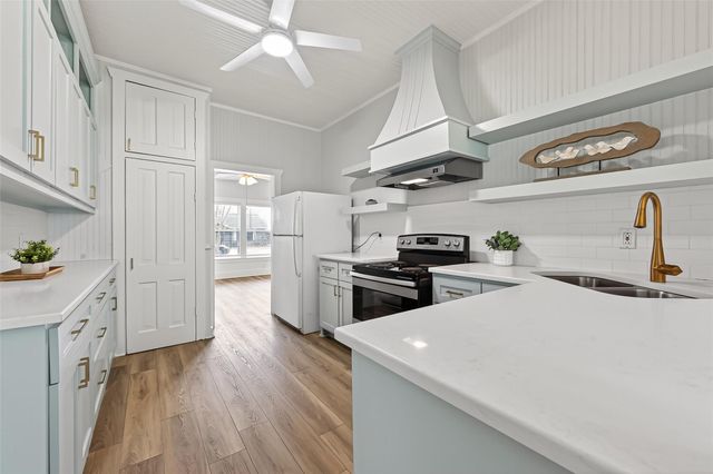 302 Epps Street, Tomball, TX 77375