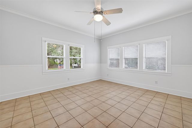 302 Epps Street, Tomball, TX 77375