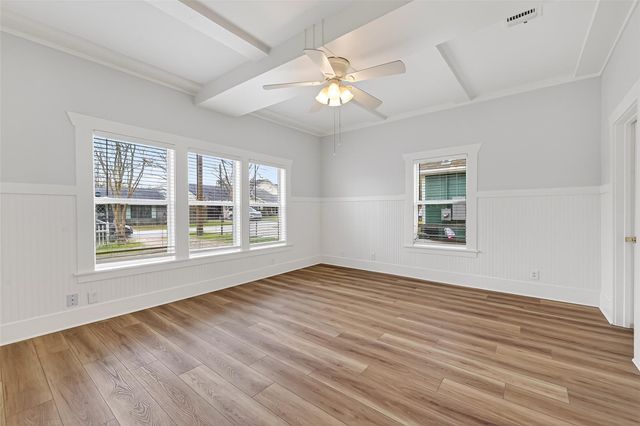 302 Epps Street, Tomball, TX 77375