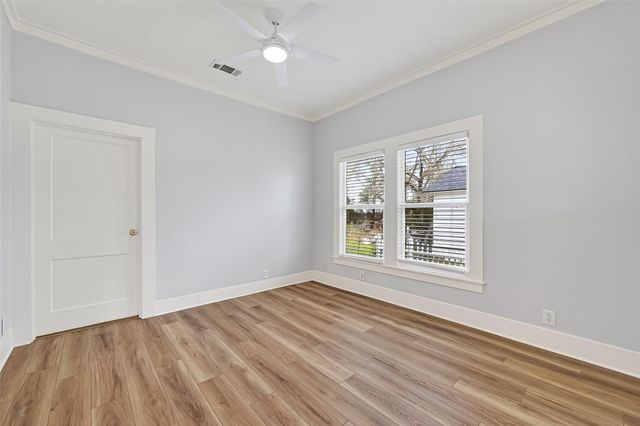 302 Epps Street, Tomball, TX 77375