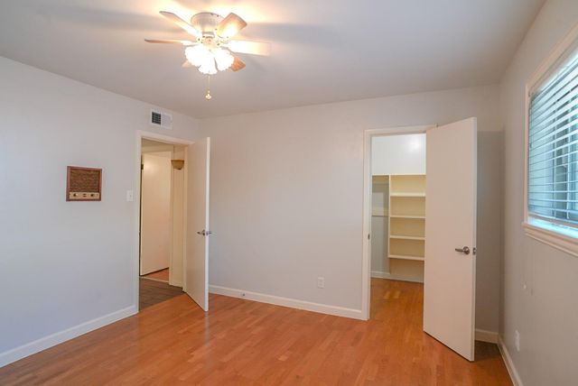 7914 Braes Meadow Drive, Houston, TX 77071