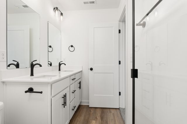 1105 Marlowe Lndg, Nashville, TN 37207