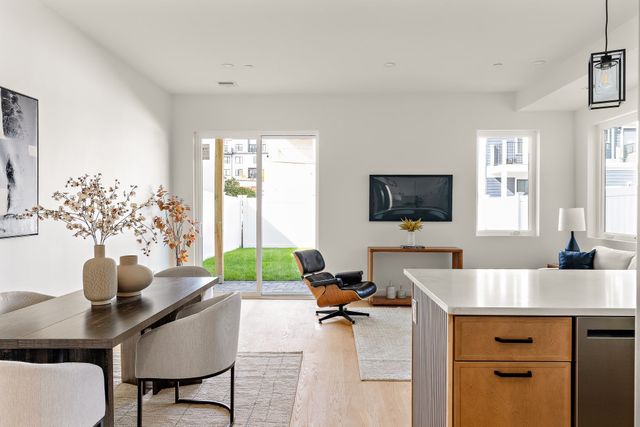 28A Swan Avenue 1, Boston, MA 02128