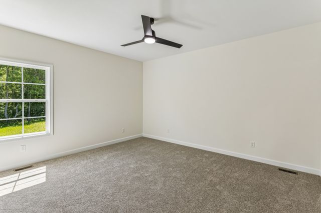980 Hurricane Ridge Rd, Smithville, TN 37166