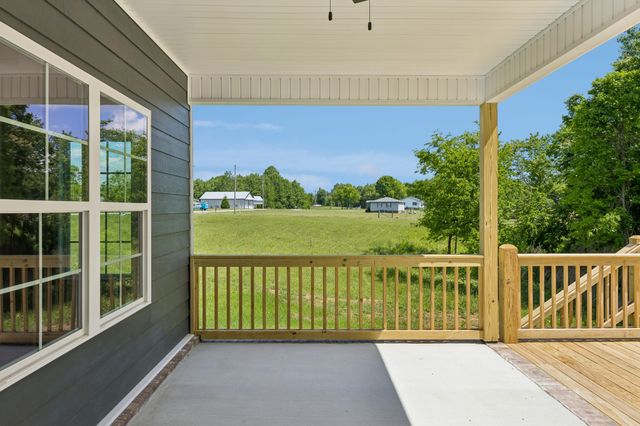 980 Hurricane Ridge Rd, Smithville, TN 37166