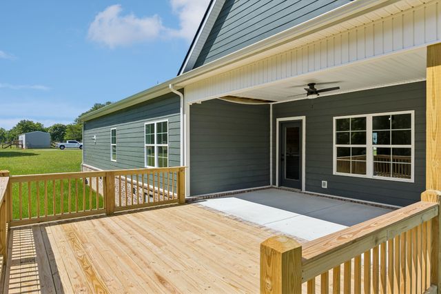 980 Hurricane Ridge Rd, Smithville, TN 37166