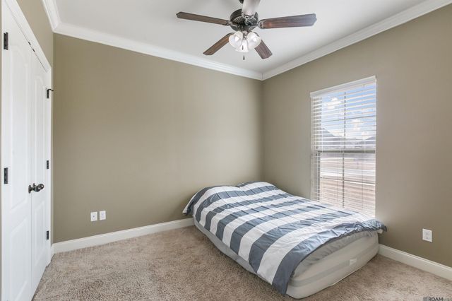 10139 Autumn Ct, Denham Springs, LA 70726