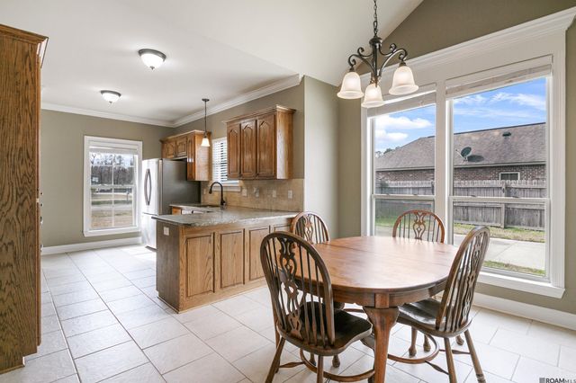 10139 Autumn Ct, Denham Springs, LA 70726