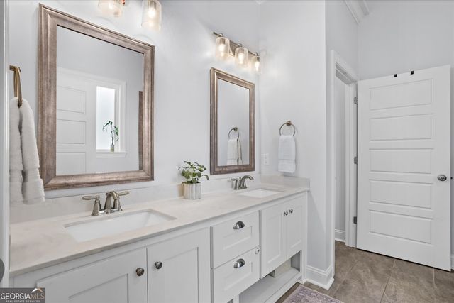 164 Crawford Lane, Richmond Hill, GA 31324