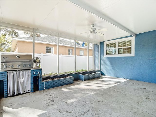 3002 W ARCH STREET, Tampa, FL 33607