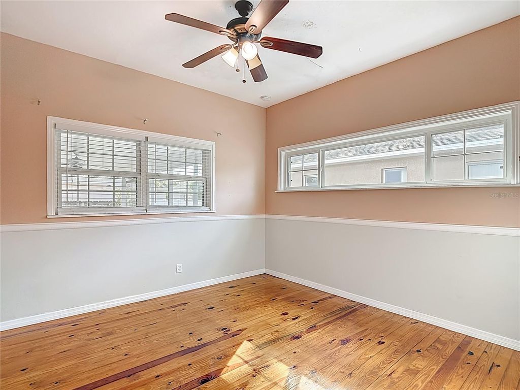 Image 34 of property listing at 3002 W ARCH STREET, Tampa, FL 33607
