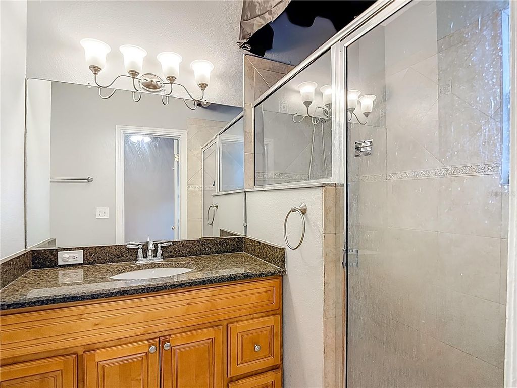 Image 49 of property listing at 3002 W ARCH STREET, Tampa, FL 33607