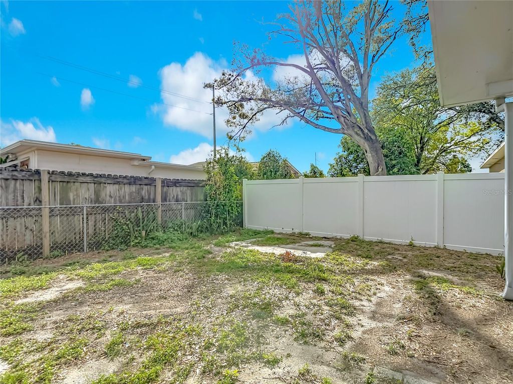Image 57 of property listing at 3002 W ARCH STREET, Tampa, FL 33607