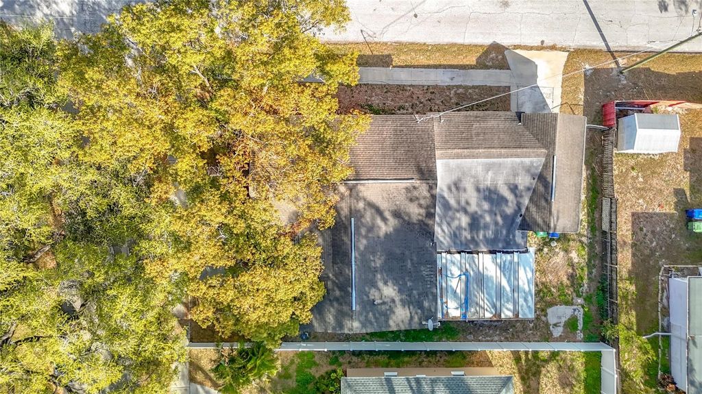 Image 61 of property listing at 3002 W ARCH STREET, Tampa, FL 33607