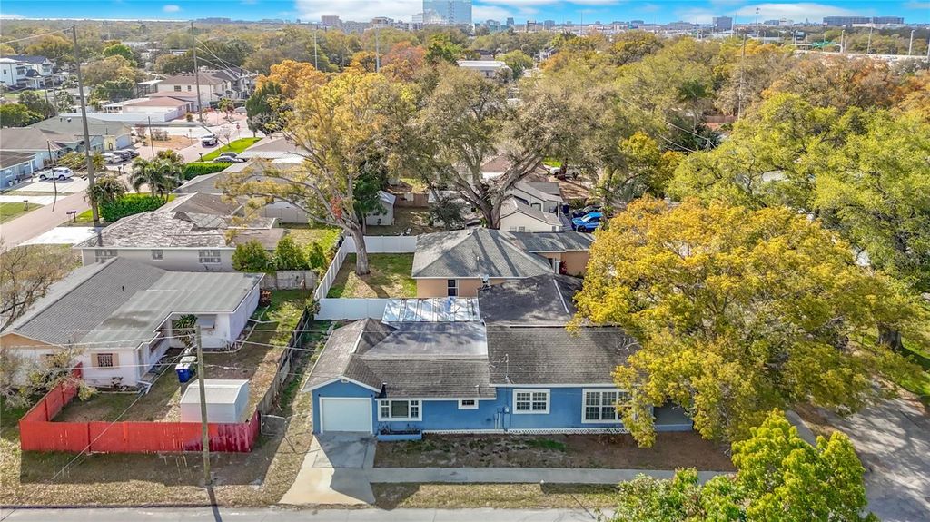 Image 64 of property listing at 3002 W ARCH STREET, Tampa, FL 33607
