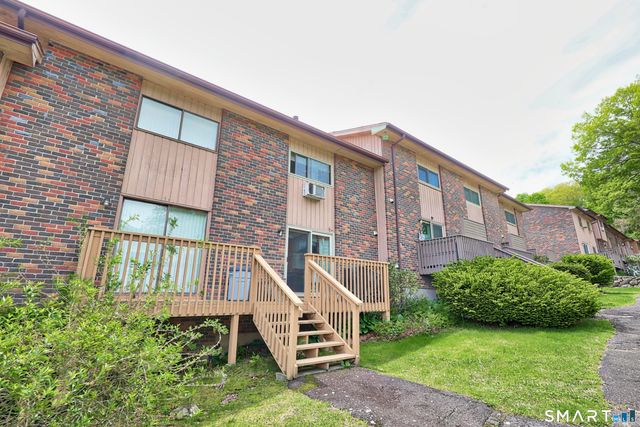 228 Oakville Avenue D, Waterbury, CT 06708