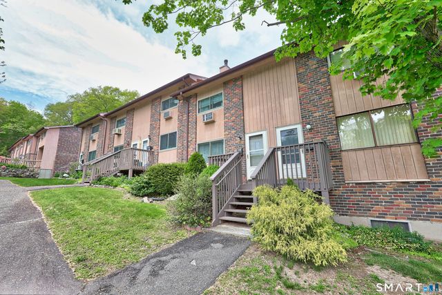 228 Oakville Avenue D, Waterbury, CT 06708