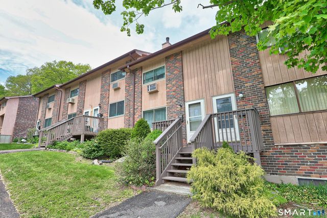 228 Oakville Avenue D, Waterbury, CT 06708