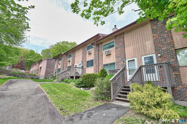 228 Oakville Avenue D, Waterbury, CT 06708