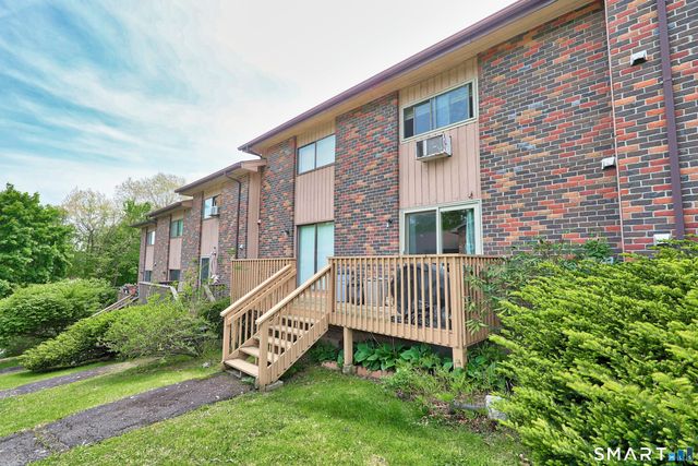 228 Oakville Avenue D, Waterbury, CT 06708