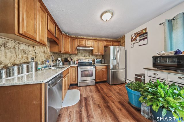 228 Oakville Avenue D, Waterbury, CT 06708
