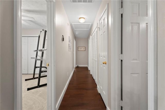 5320 Morgan Manor Drive, Lula, GA 30554