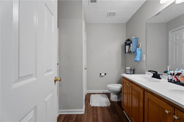 5320 Morgan Manor Drive, Lula, GA 30554