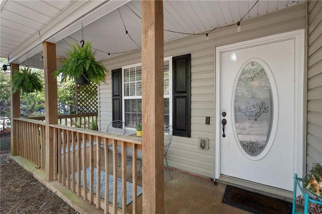 5320 Morgan Manor Drive, Lula, GA 30554