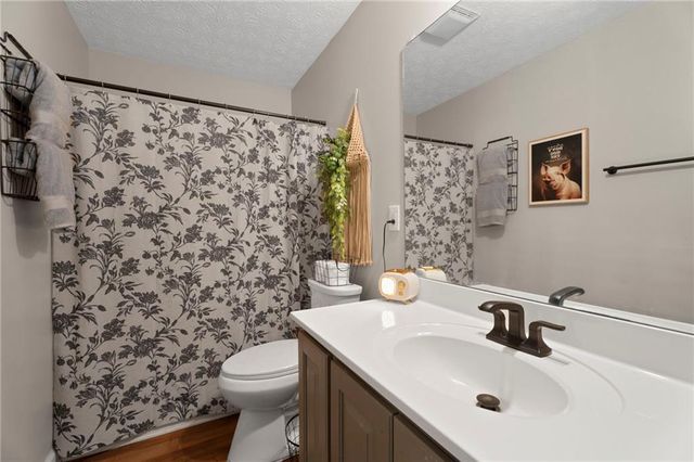 5320 Morgan Manor Drive, Lula, GA 30554