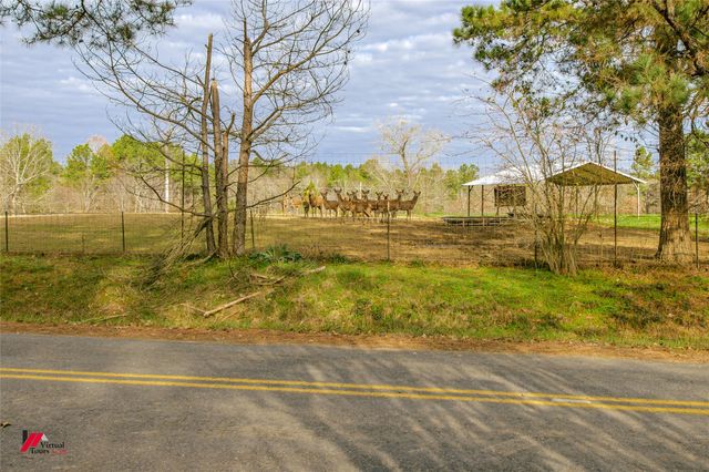 179 Daniel Thomas Road, Springhill, LA 71075