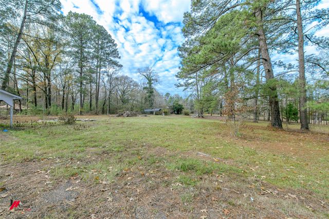 179 Daniel Thomas Road, Springhill, LA 71075