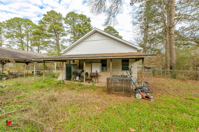 179 Daniel Thomas Road, Springhill, LA 71075