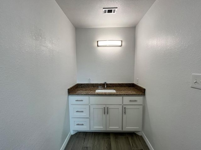 5706 Howell Street B, Houston, TX 77032