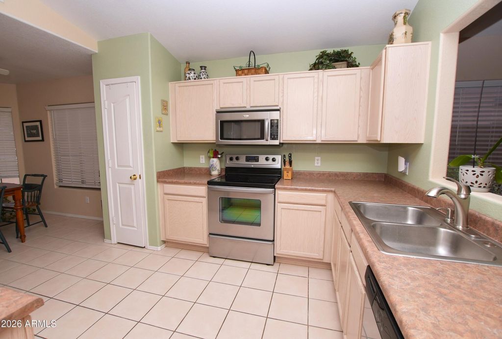 8527 W RUE DE LAMOUR --, Peoria, AZ 85381 — photo 4