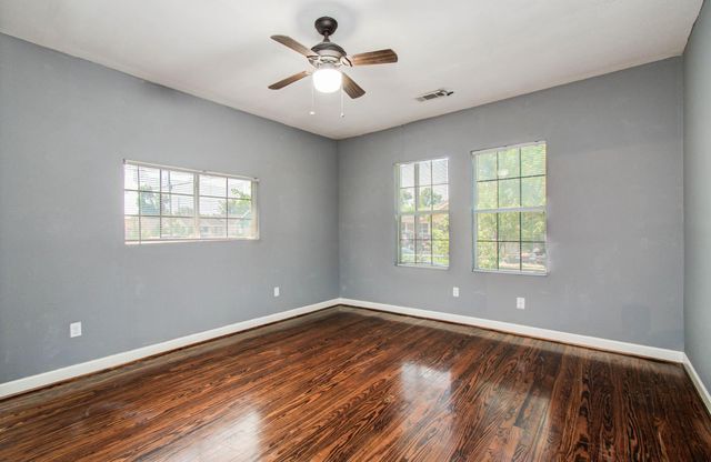 6701 Avenue E, Houston, TX 77011