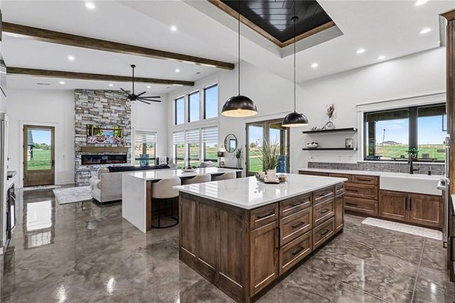 14650 Mount Olivet Road, Smithville, MO 64089