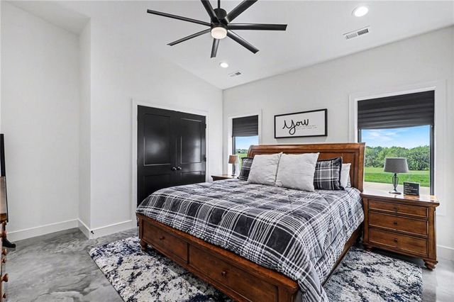 14650 Mount Olivet Road, Smithville, MO 64089