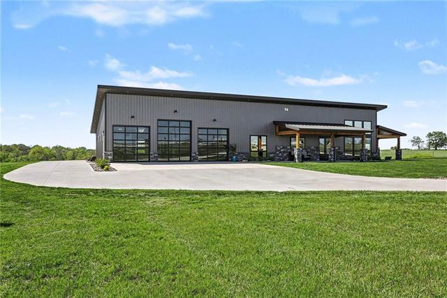 14650 Mount Olivet Road, Smithville, MO 64089
