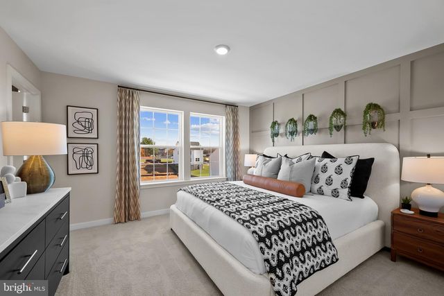 52 ALOMA ST, Charles Town, WV 25414