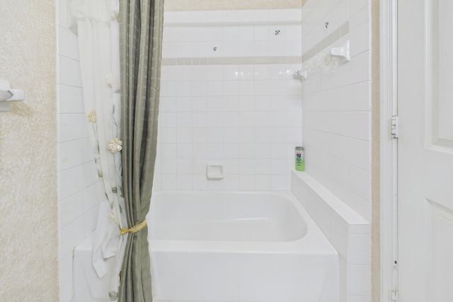 7032 Cataluna Circle, Delray Beach, FL 33446