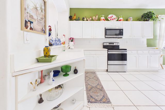 7032 Cataluna Circle, Delray Beach, FL 33446