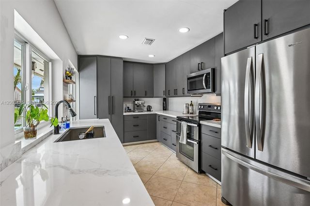 16791 Royal Poinciana Drive, Weston, FL 33326