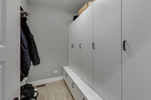 8511 Mango Avenue, Morton Grove, IL 60053