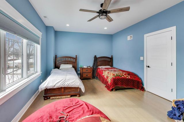 8511 Mango Avenue, Morton Grove, IL 60053